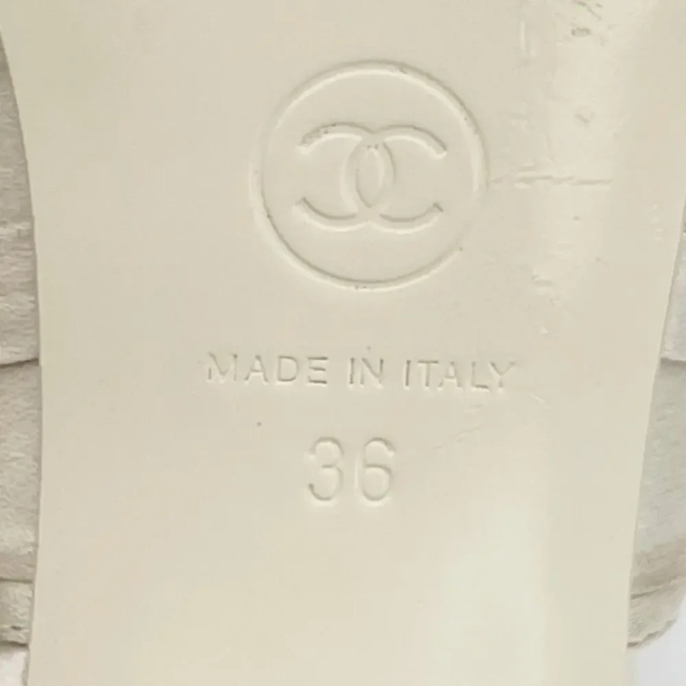 CHANEL 2023 beige